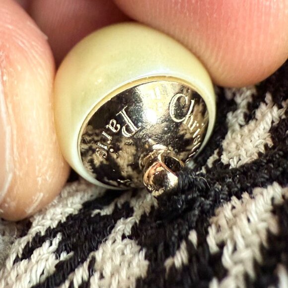 Dior 2023 Black Ivory Houndstooth Pearl Button Jacket - Picture 9 of 11